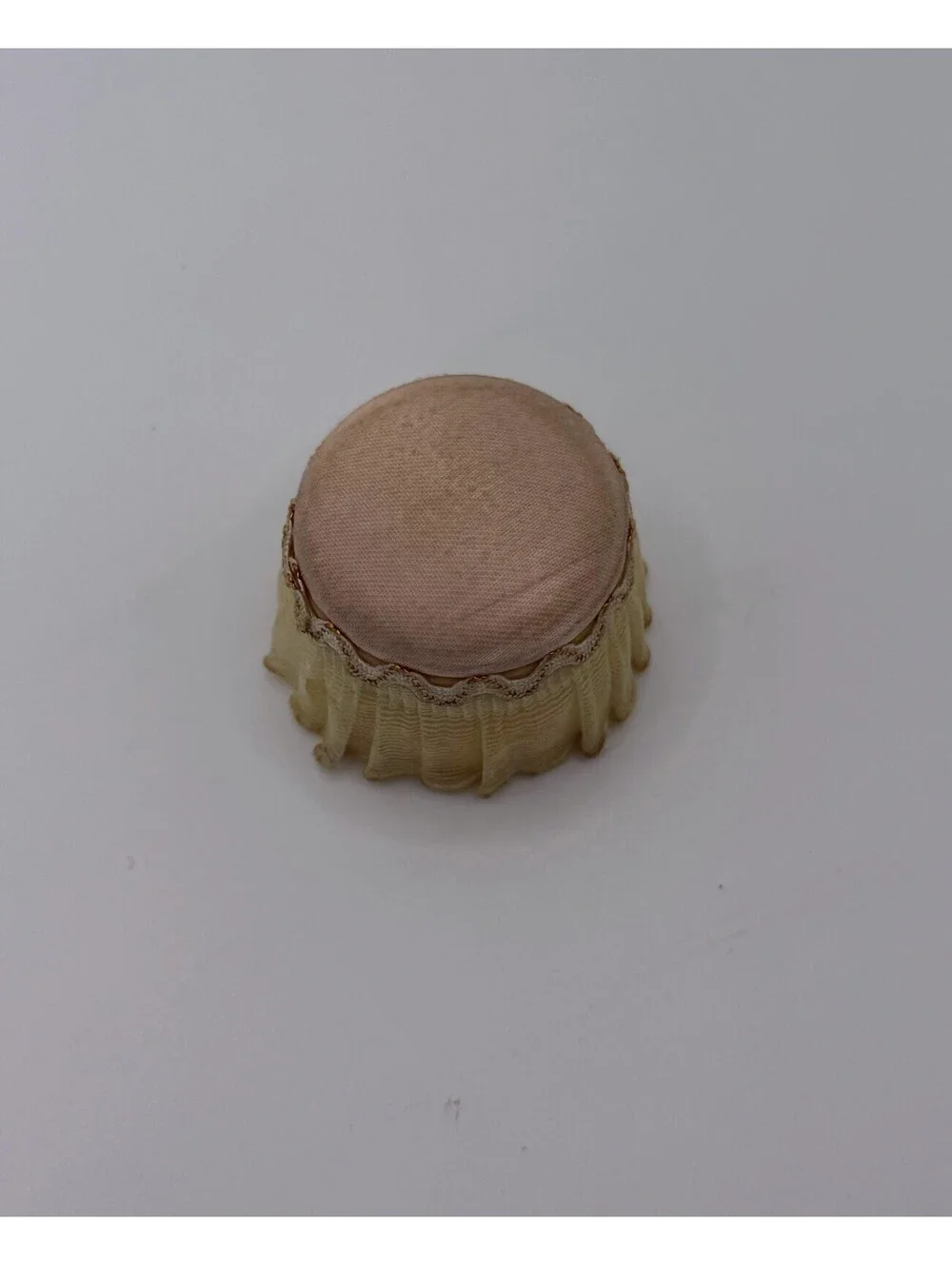 1:12 Scale Vintage Ideal Petite Princess Dollhouse Vanity Stool Pink Ottoman